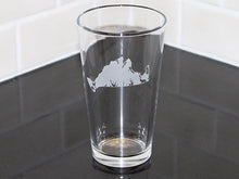 Load image into Gallery viewer, Martha's Vineyard Map Etched Beer Glass Set of 4