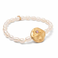 Load image into Gallery viewer, Pearl Affirmation Bracelet - Love/Gold