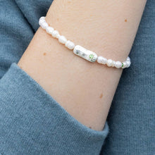 Load image into Gallery viewer, Pearl Affirmation Bracelet - Luck/Silver