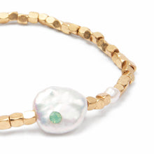 Load image into Gallery viewer, Pearl Affirmation Bracelet - Courage/Gold