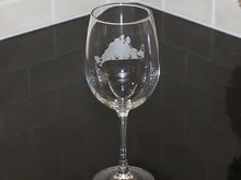 Load image into Gallery viewer, Martha&#39;s Vineyard Etched Wine Glass Set of 4